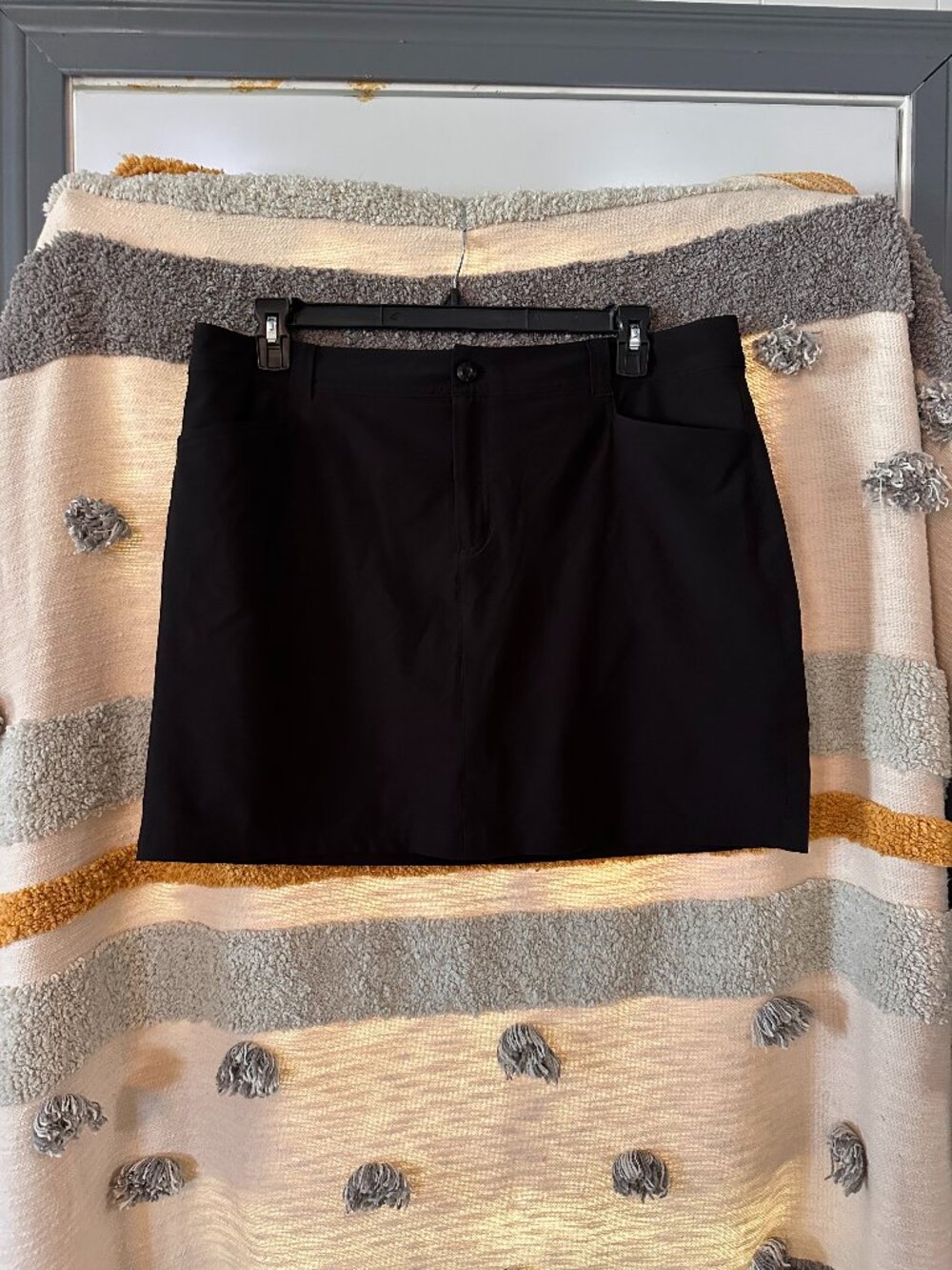 Eddie Bauer Adventurer 2.0 Black Stretch Hiking Athletic Skort Pockets Size 16
